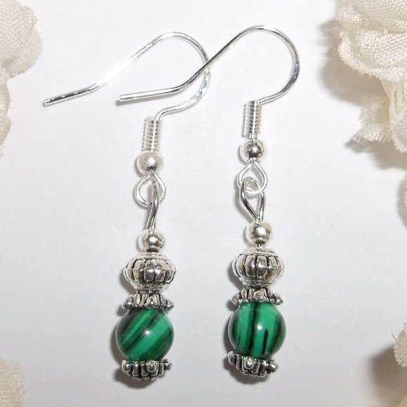 wvluckygirl Jewelry - Green Malachite Style Beaded Earrings Small 5516